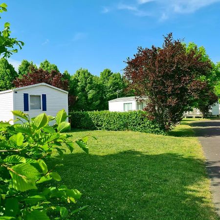 Resort & Camping - Val De Braye Bessé-sur-Braye Esterno foto