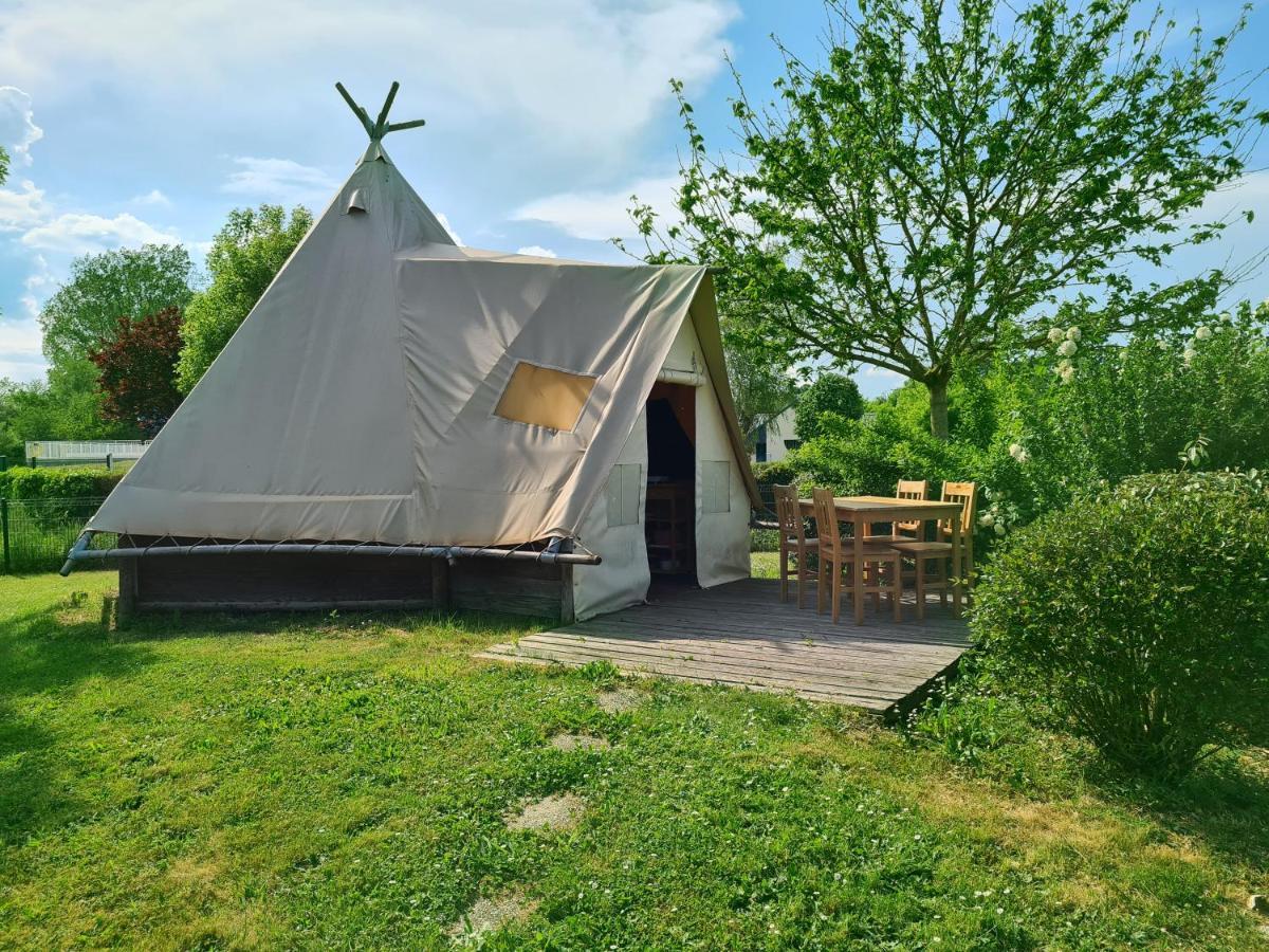 Resort & Camping - Val De Braye Bessé-sur-Braye Esterno foto
