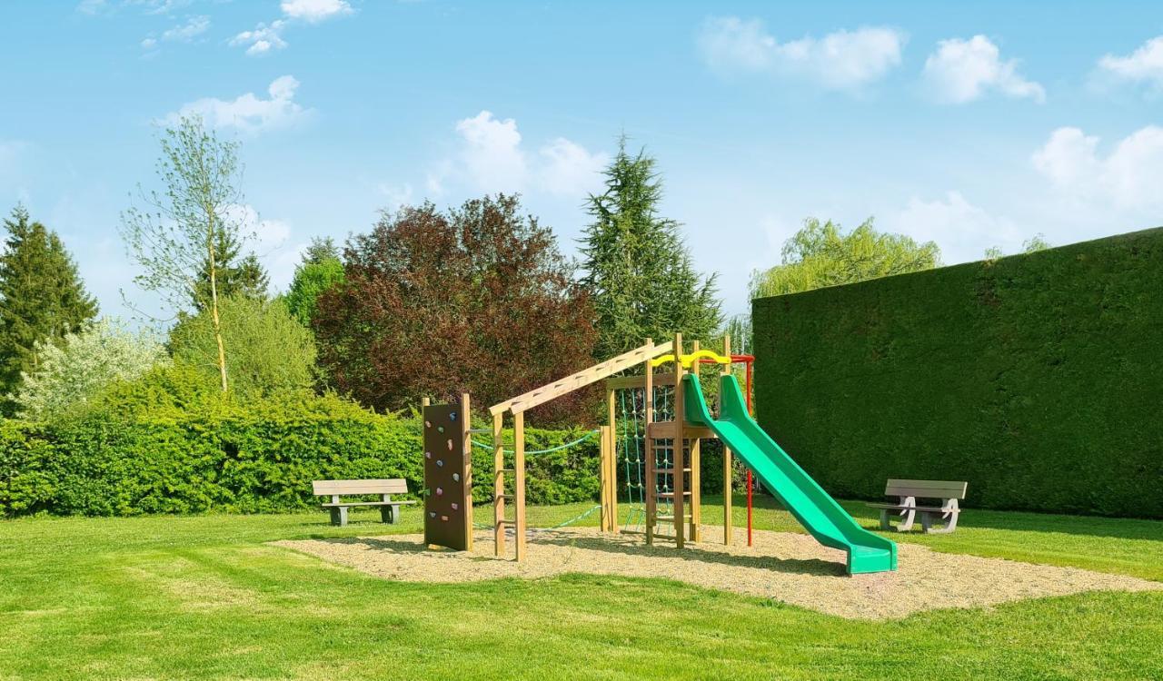 Resort & Camping - Val De Braye Bessé-sur-Braye Esterno foto