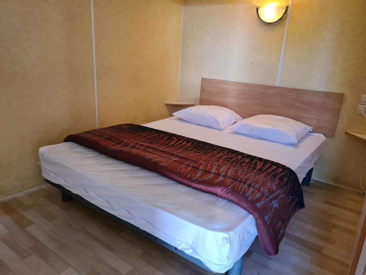 Resort & Camping - Val De Braye Bessé-sur-Braye Esterno foto