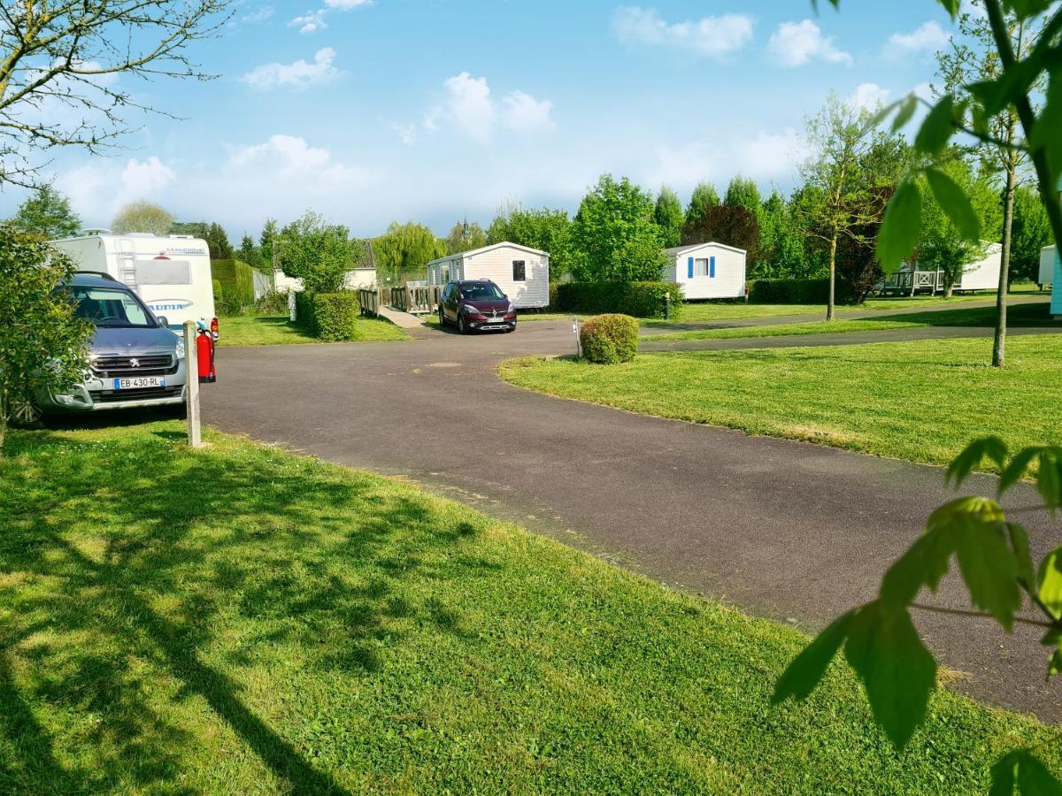 Resort & Camping - Val De Braye Bessé-sur-Braye Esterno foto