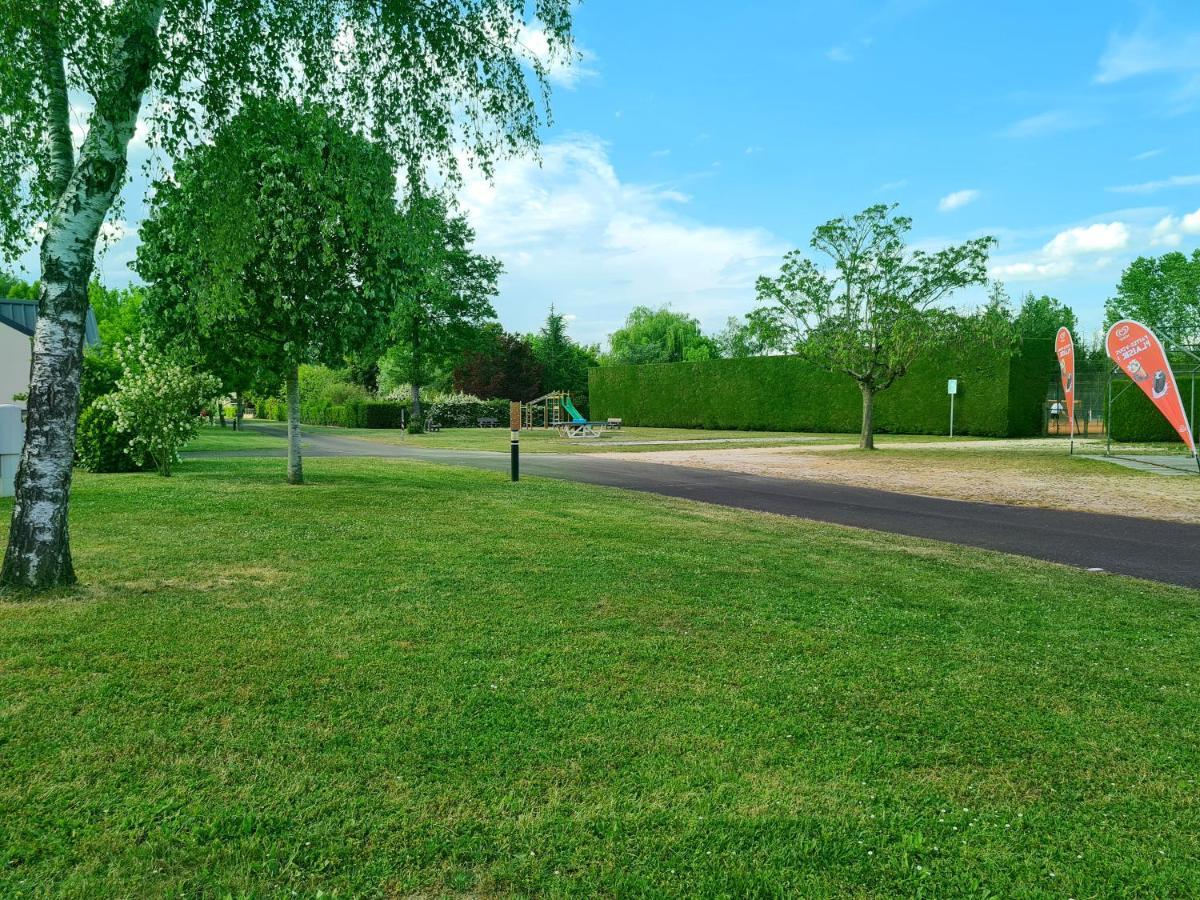 Resort & Camping - Val De Braye Bessé-sur-Braye Esterno foto