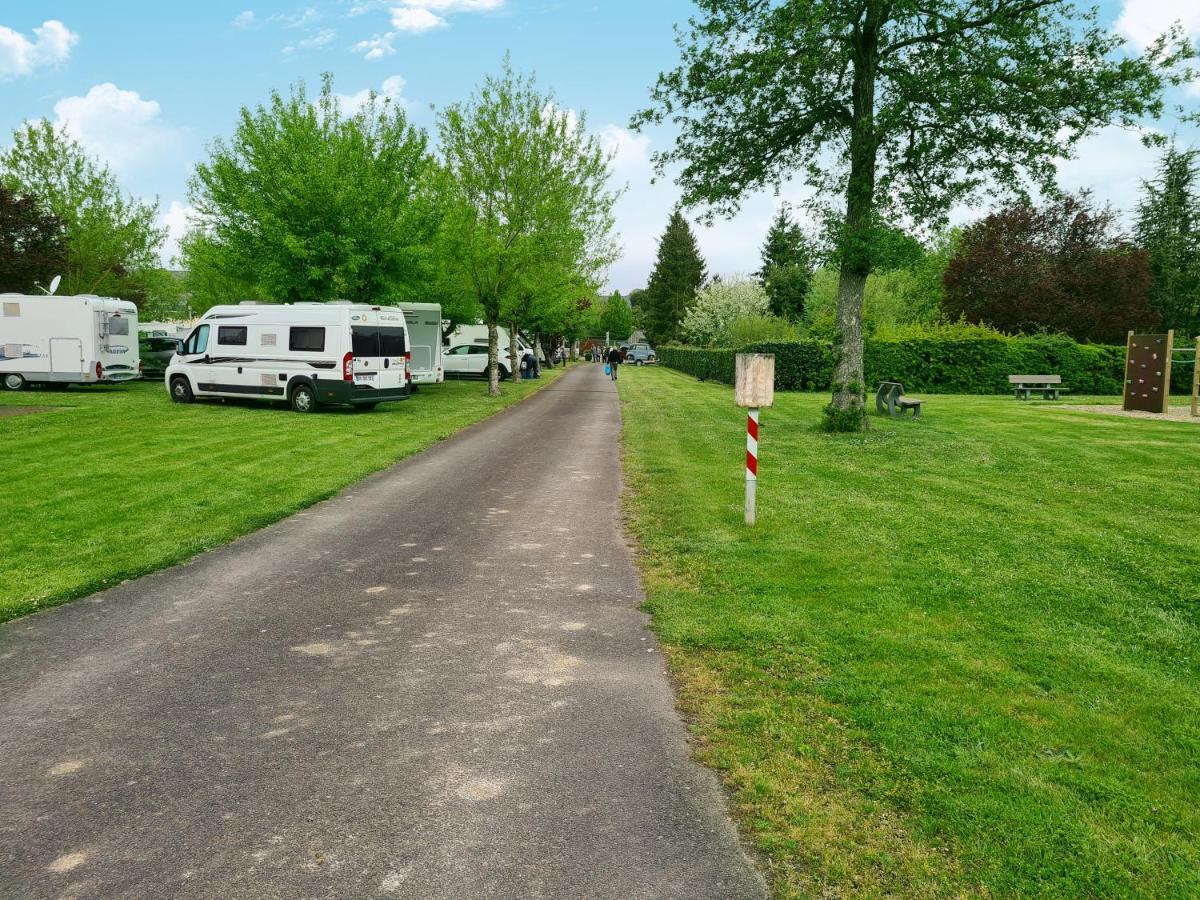 Resort & Camping - Val De Braye Bessé-sur-Braye Esterno foto